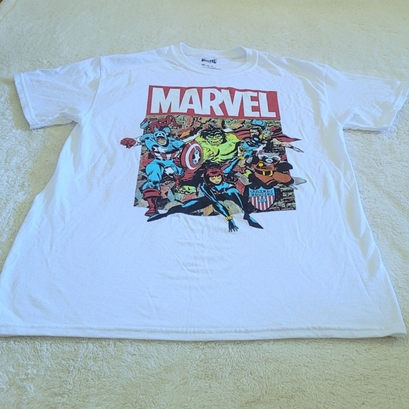 Marvel Graphic Tee👕 - NWOT - Picture 8 of 10